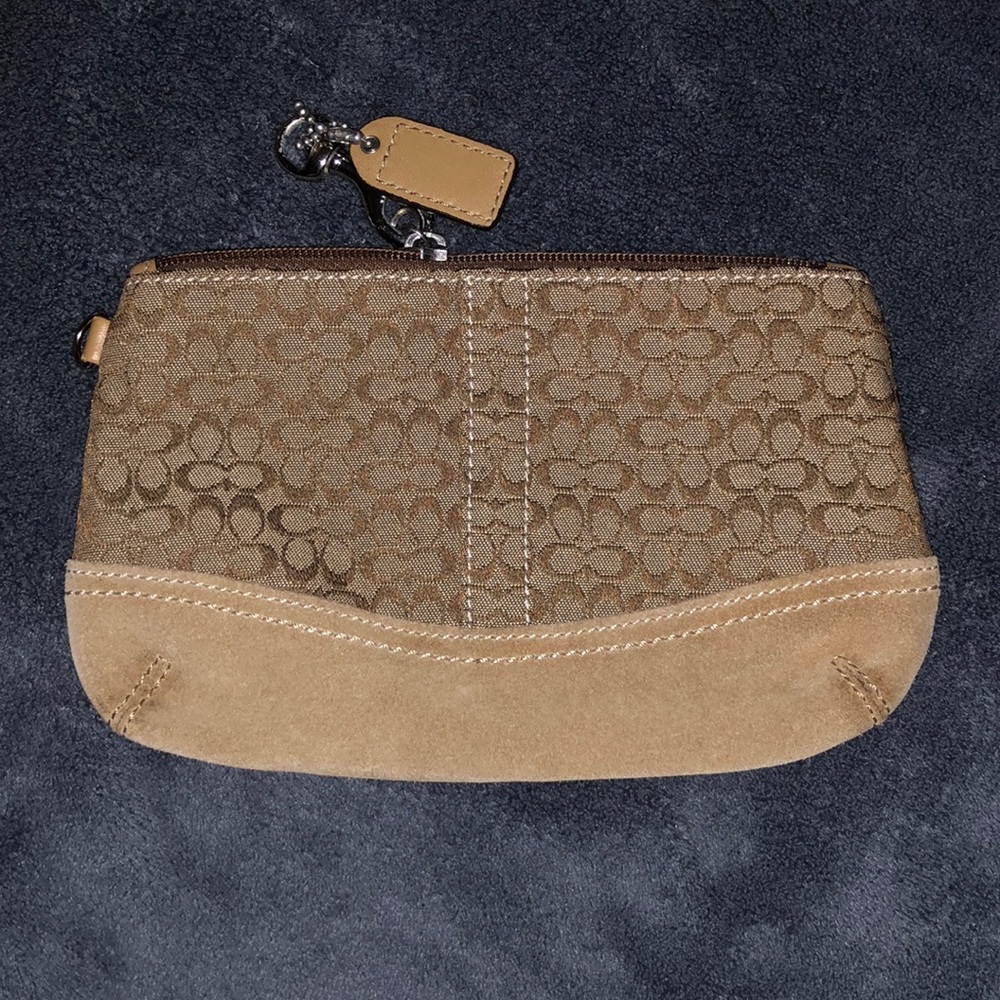 Tan Coach multifunctional pouch